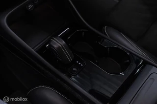Volvo XC40 Volvo XC40 Recharge P8 AWD R-Design 408 pk | DAB | alcantara | LED | Rijklaarprijs | - afbeelding nr 16