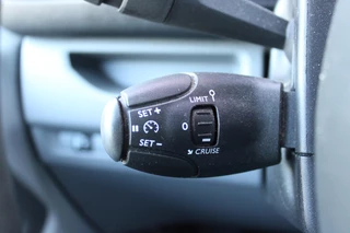 Peugeot Expert Peugeot Expert 2.0 BlueHDI 120PK L2 PREMIUM | TREKHAAK | NAVIGATIE | APPLE CARPLAY/ANDROID AUTO | LAADRUIMTE PAKKET | DODEHOEK DETECTIE | PARKEERSENSOREN VOOR EN ACHTER | 3-ZITS | CRUISE CONTROL | AIRCO | DAB+ RADIO | - afbeelding nr 20