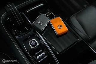 Volvo V60 Volvo V60 2.0 T8 Recharge AWD R-Design | NL auto | DAB+ | CarPlay | Adaptive | Blis | Rijklaar | - afbeelding nr 23