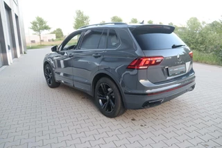 Volkswagen Tiguan Volkswagen Tiguan 1.5 TSI 2x R-Line ACC IQ Black Garantie - afbeelding nr 5