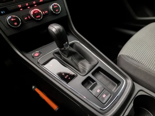 SEAT Leon 150Pk Automaat (APPLE CARPLAY, NAVIGATIE, CAMERA, CLIMATE, KEYLESS, SPORTSTOELEN, GETINT GLAS, PARKEERSENSOREN, CRUISE, LM VELGEN, NIEUWSTAAT) - afbeelding nr 10