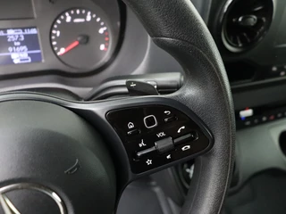 Mercedes-Benz Sprinter Mercedes-Benz Sprinter 319CDi 3.0V6 L2H2 | Led | 3500Kg Trekhaak | Camera | Betimmering | Touchscreen | 3-Persoons - afbeelding nr 15