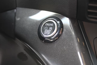 Ford Kuga Ford Kuga 1.5 EcoBoost 150PK ST Line | Panoramadak | Trekhaak | Xenon | Winterpack - afbeelding nr 37