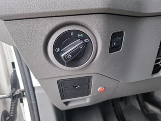 Volkswagen Crafter Volkswagen Crafter 35 2.0 TDI L3H3 Trendline AIRCO / CRUISE CONTROLE / CAMERA / EURO 6 / L2H2 - afbeelding nr 22