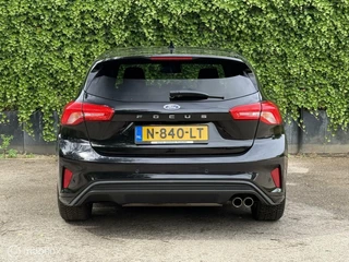 Ford Focus Ford Focus 1.0 EcoBoost ST Line | Carplay | PDC | - afbeelding nr 16