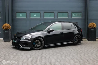 Volkswagen Golf Volkswagen Golf 2.0 TSI R 4Motion | Pano | Carbon | DSG | Stoelverwarming - afbeelding nr 1