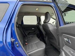 Dacia Duster Dacia DUSTER 1.3 TCe Extreme Automaat Camera Navigatie Carplay Clima Cruise Leder - afbeelding nr 22
