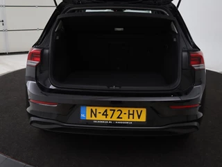 Volkswagen Golf Volkswagen Golf 1.0 TSI Life | Stoel & stuurverwarming | Carplay |  Adaptive cruise | Navigatie | Sfeerverlichting | Full LED | Parkeerhulp | Getint glas - afbeelding nr 11