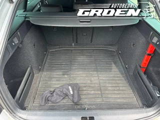 Škoda Octavia Skoda Octavia Combi 1.0 TSI Greentech Sport Business - afbeelding nr 22