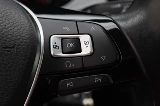 Volkswagen Golf Panoramadak, Camera, Climate, Navigatie, Bluetooth, DAB, Trekhaak, 18'' - afbeelding nr 34