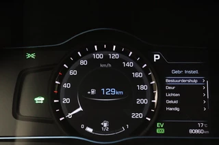 Hyundai IONIQ Hyundai IONIQ 1.6 GDI PHEV | Stoel & stuurverwarming |  Adaptive cruise | Full LED | Camera | Carplay | Navigatie | Keyless | Climate control - afbeelding nr 24