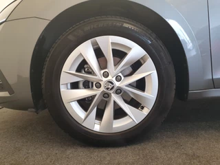 Škoda Octavia Škoda Octavia Combi 1.0 e-TSI 110pk DSG/AUT Business Edition Wegklapbare trekhaak, Camera, Cruise control - afbeelding nr 20