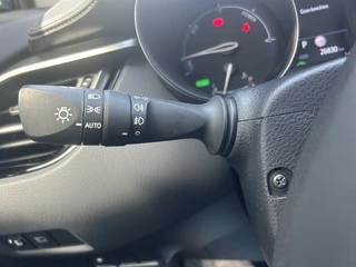 Toyota C-HR Toyota C-HR 2.0 Hybrid 184pk Dynamic - afbeelding nr 19