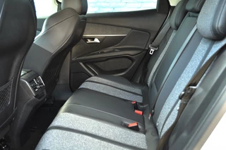 Peugeot 3008 Peugeot 3008 1.2 Allure buss. Autom Gripcontrol, navi, ind tel lader - afbeelding nr 8