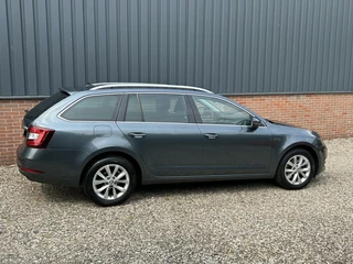 Škoda Octavia Skoda Octavia Combi 1.0 TSI Ecc/Pdc/Navigatie/Chrome - afbeelding nr 4