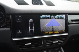 Porsche Cayenne Porsche Cayenne Coupé 3.0 / Trekhaak / Panoramadak / Camera / Luchtvering / 22'' / Bose / Stoelventilatie / Sportchrono / Stoelverwarming / DAB / ACC - afbeelding nr 27
