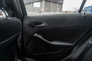Mercedes-Benz A-Klasse Mercedes A-klasse A180 d Automaat Navi 18'' AMG Velgen - afbeelding nr 32