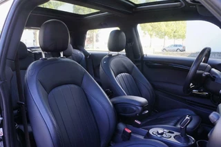 MINI Electric Mini Cooper S Electric Yours 33 kWh / Dealerauto / PANO / Harman Kardon / Camera / Stoelvw / Head up - afbeelding nr 10