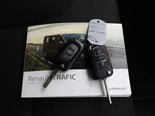 Renault Trafic Renault Trafic 2.0DCi 170PK Automaat Lang | Airco | Cruise | 3-Persoons | Trekhaak | Betimmering - afbeelding nr 5