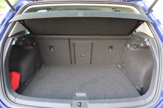 Volkswagen Golf Volkswagen Golf 1.0 TSI HighLine Clima, NAVI, Stoelverwarming, PDC - afbeelding nr 14