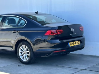 Volkswagen Passat Volkswagen Passat 1.5 TSI 150pk Business FULL LED I NAVI + CAMERA I ELEC. KLEP I DEALER O.H. - afbeelding nr 23