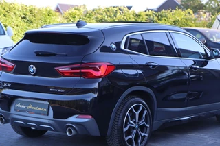 BMW X2 BMW X2 sDrive20i 192PK M-pakket High Executive Edition Huh|Panodak|Navi|Sfeer verl.|Led|E. Klep|Pdc|Lmv|Iso-fix|Lane assist - afbeelding nr 90