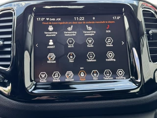 Jeep Compass Jeep COMPASS 1.3T Limited Cruise control Climate control Keyless Navigatie Apple carplay Android - afbeelding nr 29