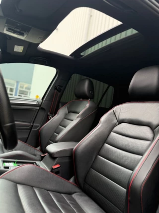Volkswagen Golf Volkswagen Golf 2.0 TSI GTI TCR|PANO|AKRA|DYNAUDIO|MEMORY|BEARLOCK - afbeelding nr 47