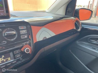Volkswagen up! Volkswagen Up! 1.0  BlueMotion 5 DRS 96.000 KM NAP ZWART METALL - afbeelding nr 14