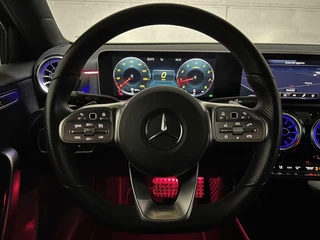 Mercedes-Benz A-Klasse Mercedes A-klasse 180 AMG Matgrijs Sfeerverlichting Carplay - afbeelding nr 33