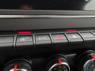 Renault Clio Renault Clio 1.0 TCe Zen NL AUTO / 4-SEIZOENENBANDEN / NAVI / CRUISE / PARKEERSENSOREN ACHTER / CARPLAY - afbeelding nr 30