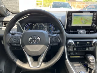 Toyota RAV4 Toyota RAV4 2.5 Hybrid AWD Bi-Tone AUT. | 1e eigenaar | 360 gr. camera | navigatie | panoramadak | JBL audio | rij assistentie - afbeelding nr 25
