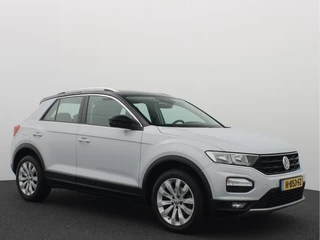 Volkswagen T-Roc AUTOMAAT / VIRTUAL / DAB+ / CARPLAY / NAVI / AIRCO / PDC / ACC / NL-AUTO - afbeelding nr 17