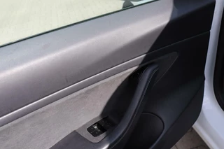 Tesla Model 3 Tesla Model 3 Long Range AWD 75 kWh black&white chrome delete uitstraling! autopilot dual motor stoelverwarming v+a panodak - afbeelding nr 18