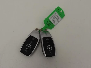Mercedes-Benz B-Klasse Mercedes-Benz B-klasse 250e AMG Night | Stoelverwarming | Camera |  Carplay | Sfeerverlichting | Leder/Alcantara | Full LED | Widescreen - afbeelding nr 25