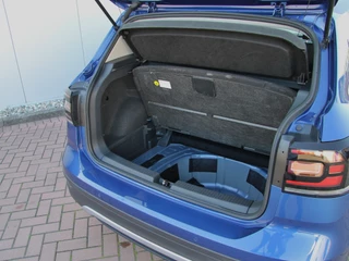 Volkswagen T-Cross Volkswagen T-Cross 1.0 TSI Life | Carplay | Side assist| Full LED - afbeelding nr 24