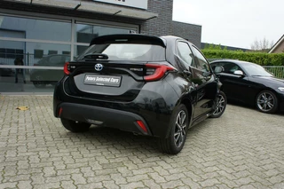 Toyota Yaris Toyota Yaris 1.5 Hybrid Acc|Clima|CarPlay|Stoelverwarming - afbeelding nr 16