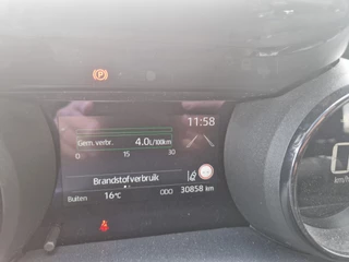 Toyota Yaris Head up display,  Panoramdak, JBL , All-in Rijklaarprijs - afbeelding nr 13