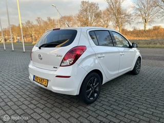 Hyundai i20 Hyundai i20 1.2HP  i-Drive Airco Led Cruise - afbeelding nr 17