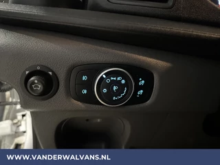 Ford Transit Ford Transit 2.0 TDCI 131pk L3H2 Euro6 Airco | Camera | Navigatie | Apple Carplay | Android Auto | Stoelverwarming Verwarmde voorruit, Cruisecontrol, Parkeersensoren, Elektrisch verstelbare bestuurdersstoel, Bijrijdersbank - afbeelding nr 18