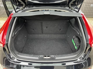 Volvo V40 Volvo V40 T2|Navigatie|Bluetooth|Parkeersensoren|Volvo on Call - afbeelding nr 26