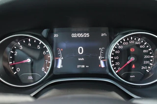Jeep Compass Jeep Compass 1.4 140PK MultiAir LIMITED | AFNEEMBARE TREKHAAK | ELEKTRISCH BEDIENBARE STOELEN MET GEHEUGENFUNCTIE | LEDEREN BEKLEDING | NAVIGATIE | KEYLESS ENTRY/START | CRUISE CONTROL | DAB+ RADIO | ACHTERUITRIJ CAMERA | DODEHOEK DETECTIE | BEATS AUDIO SYSTEM | CLIMATE CONTROL | - afbeelding nr 5