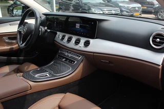 Mercedes-Benz E-Klasse Mercedes-Benz E-Klasse 300 e Business Solution / Panoramadak / 360Camera / Leder / 18'' / Virtual Cockpit / LED Koplampen / Stoelverwarming / Cruise Control - afbeelding nr 13