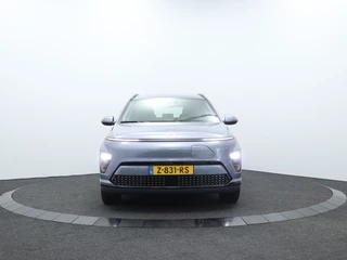Hyundai Kona Hyundai Kona Electric Comfort 65.4 kWh | Navigatie | Camera | Cruise control - afbeelding nr 17