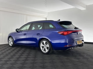 SEAT Leon SEAT Leon Sportstourer 1.5 eTSI FR Launch Edition Aut. *FULL-LED | DIGI-COCKPIT | NAVI-FULLMAP | LEATHER-MICROFIBRE | CARPLAY | KEYLESS | SHIFT-PADDLES | SPORT-SEATS | HEATED-SEATS | AMBIENT-LIGHT | CAMERA | ECC | PDC | CRUISE | TOWBAR | 17' - afbeelding nr 4