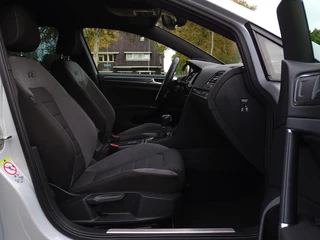 Volkswagen Golf Volkswagen Golf 1.5 TSI / DSG / R-Line / 2018 / LED *NAP* - afbeelding nr 13