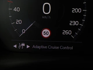 Volvo XC40 Volvo XC40 1.5 T4 Rech R Design Expression | Panoramadak |  Stoel & stuurverwarming | Adaptive cruise | Trekhaak | Camera | Carplay | Getint glas | PHEV - afbeelding nr 18