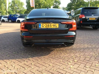 Volvo S60 Volvo S60 2.0 T5 R-Design Black Edition Camera Apple Carplay 19
