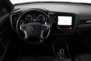 Mitsubishi Outlander Mitsubishi Outlander 2.4 PHEV Intense+ | Schuifdak | Leder | Stoel & stuurverwarming | 360 camera | Navigatie | Carplay | Full LED | Standkachel - afbeelding nr 3
