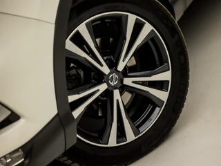 Nissan QASHQAI (PANORAMADAK, NAVIGATIE, CLIMATE, 360 CAMERA, KEYLESS, SPORTSTOELEN, GETINT GLAS, XENON, CRUISE, NIEUWE APK, NIEUWSTAAT) - afbeelding nr 17